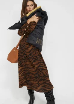 Hot Chaleco detalles dorados Chalecos