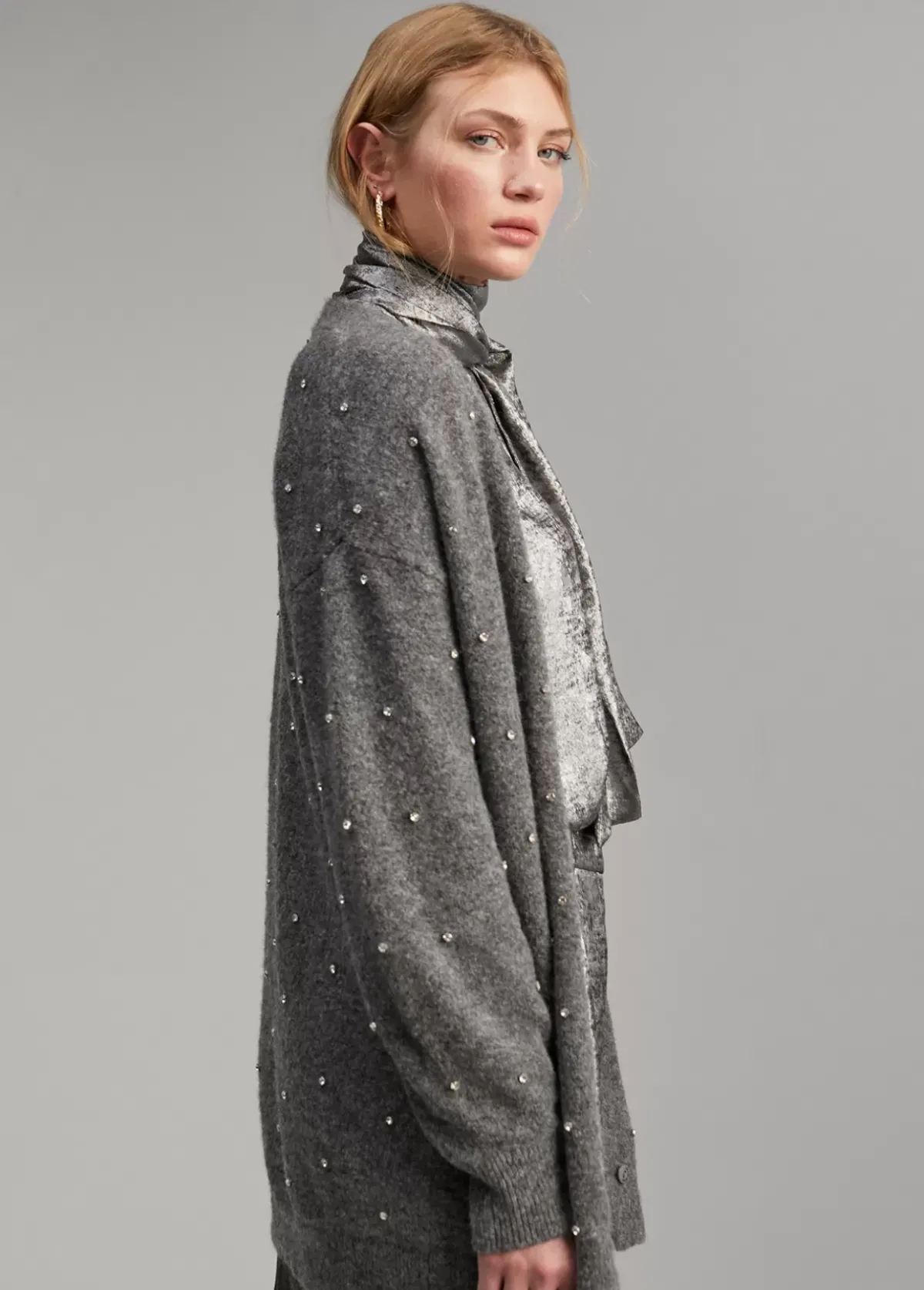 Outlet Cárdigan detalle joyas Punto