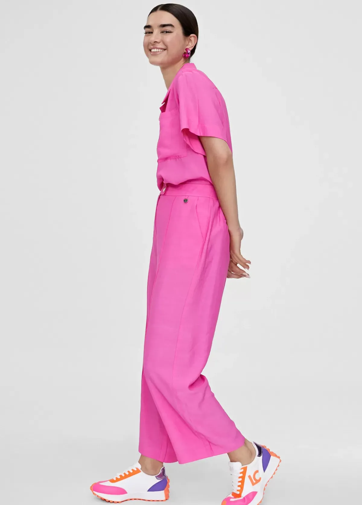 Pantalón cropped monocolor Pantalones