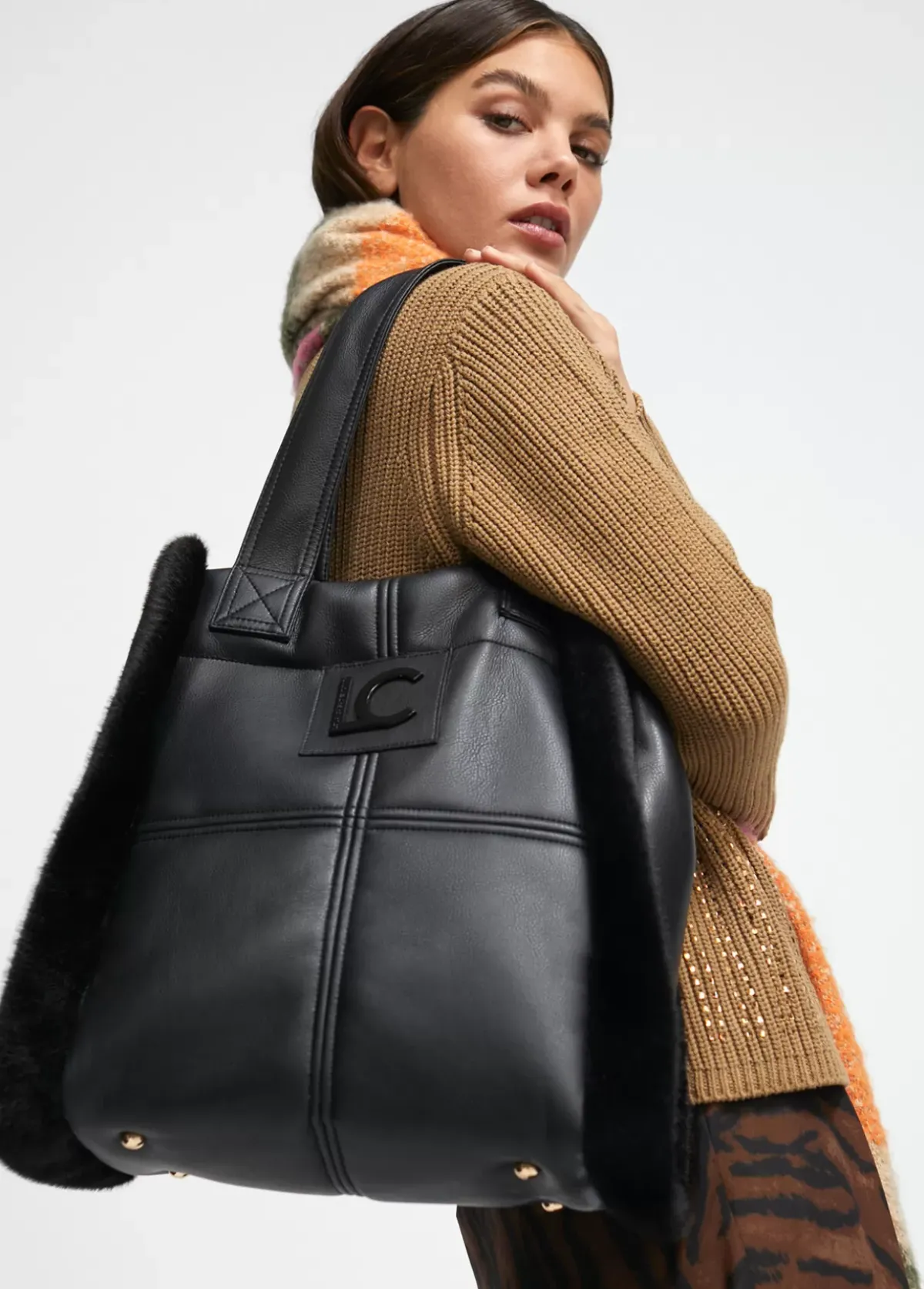 Shopper efecto piel y pelo Bolsos Shopper|Bolsos De Hombro