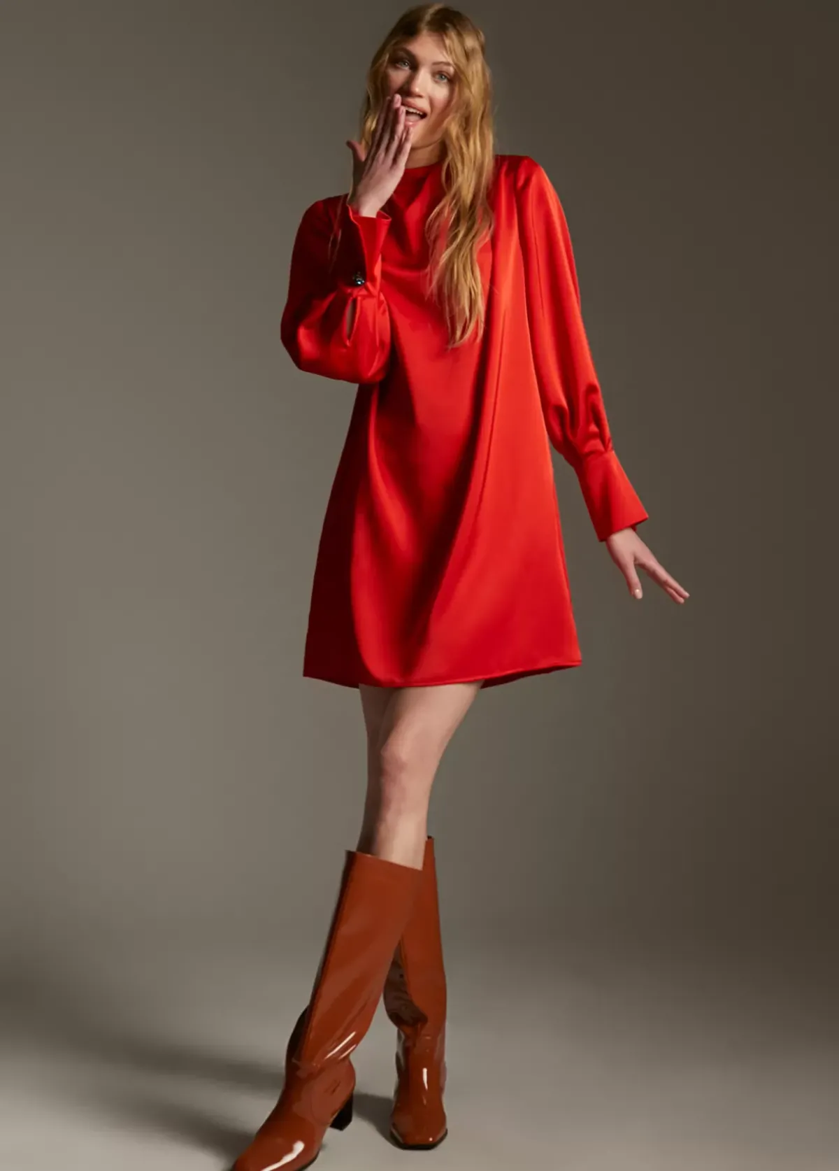 Sale Vestido corto satinado Vestidos Y Faldas