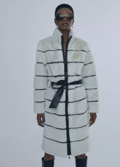 Outlet Abrigo pelo detalle efecto piel | COLECCIÓN LOLA | Lola Casademunt Abrigos Y Cazadoras