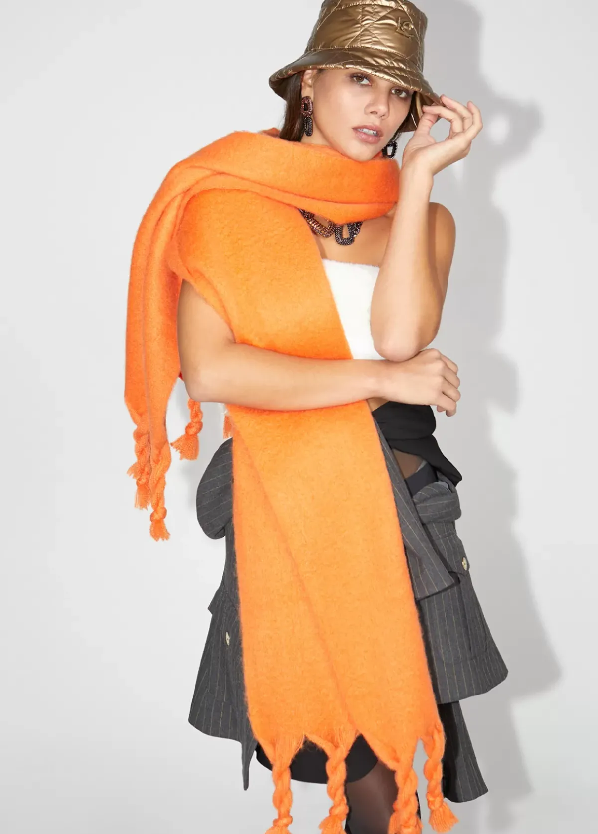 Outlet Bufanda con flecos trenzados Bufandas Y Pañuelos