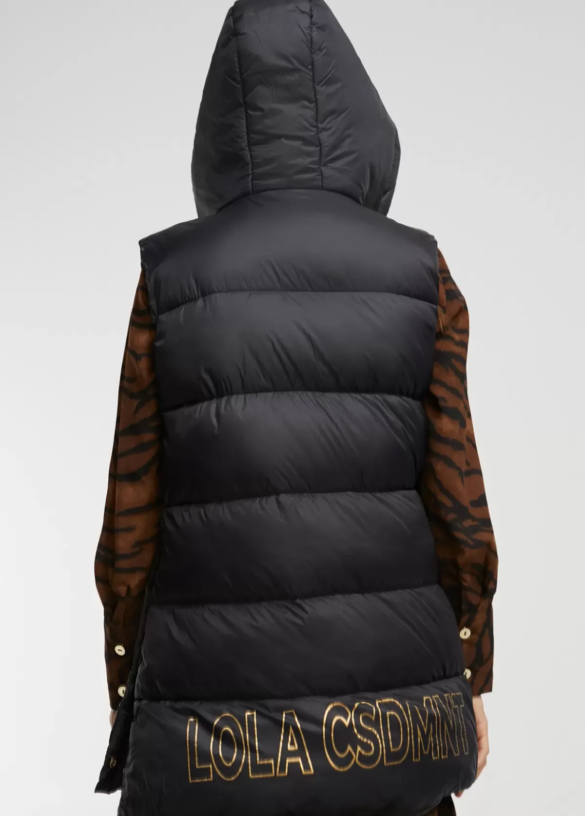 Hot Chaleco detalles dorados Chalecos