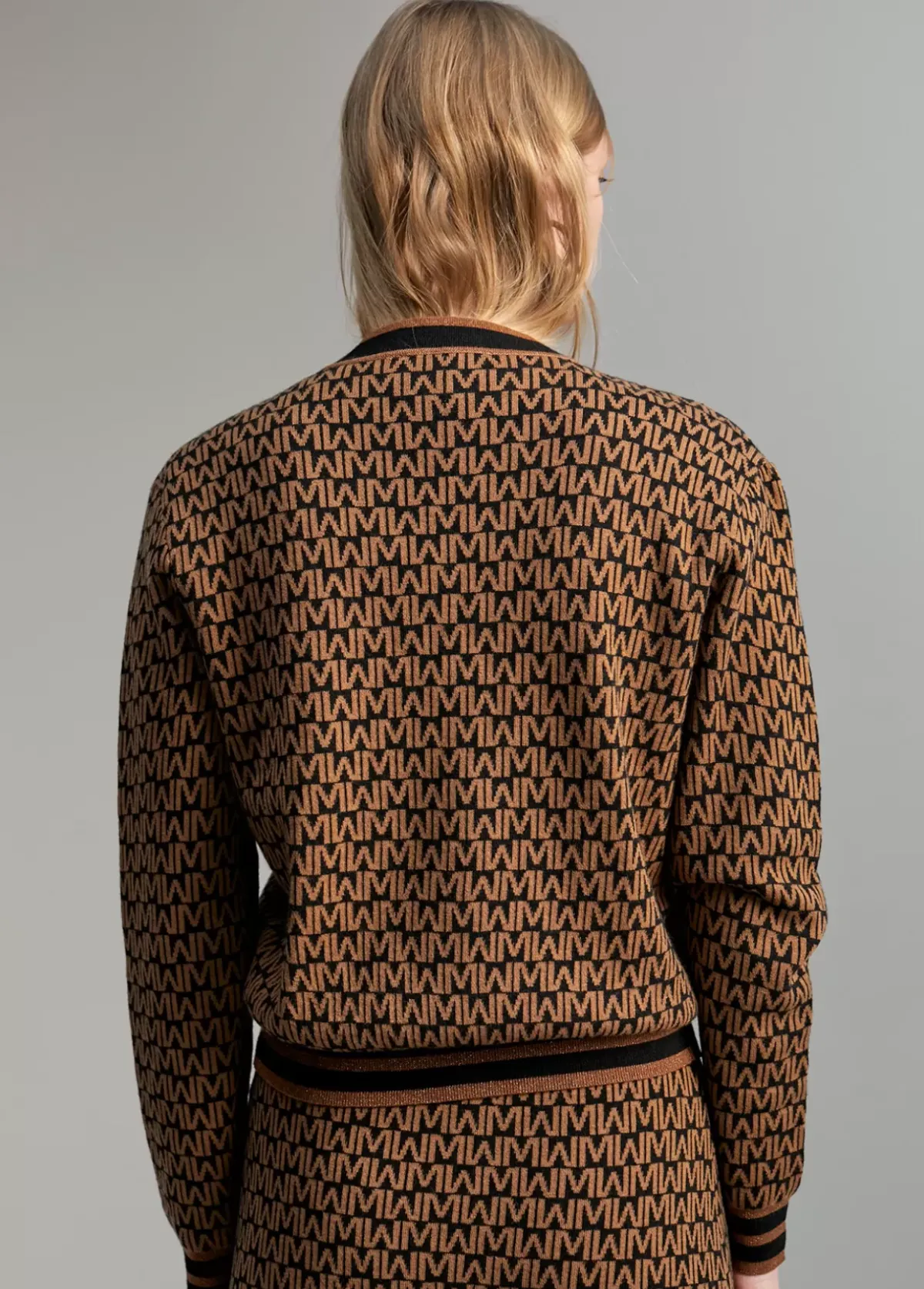 New Cárdigan monograma Punto