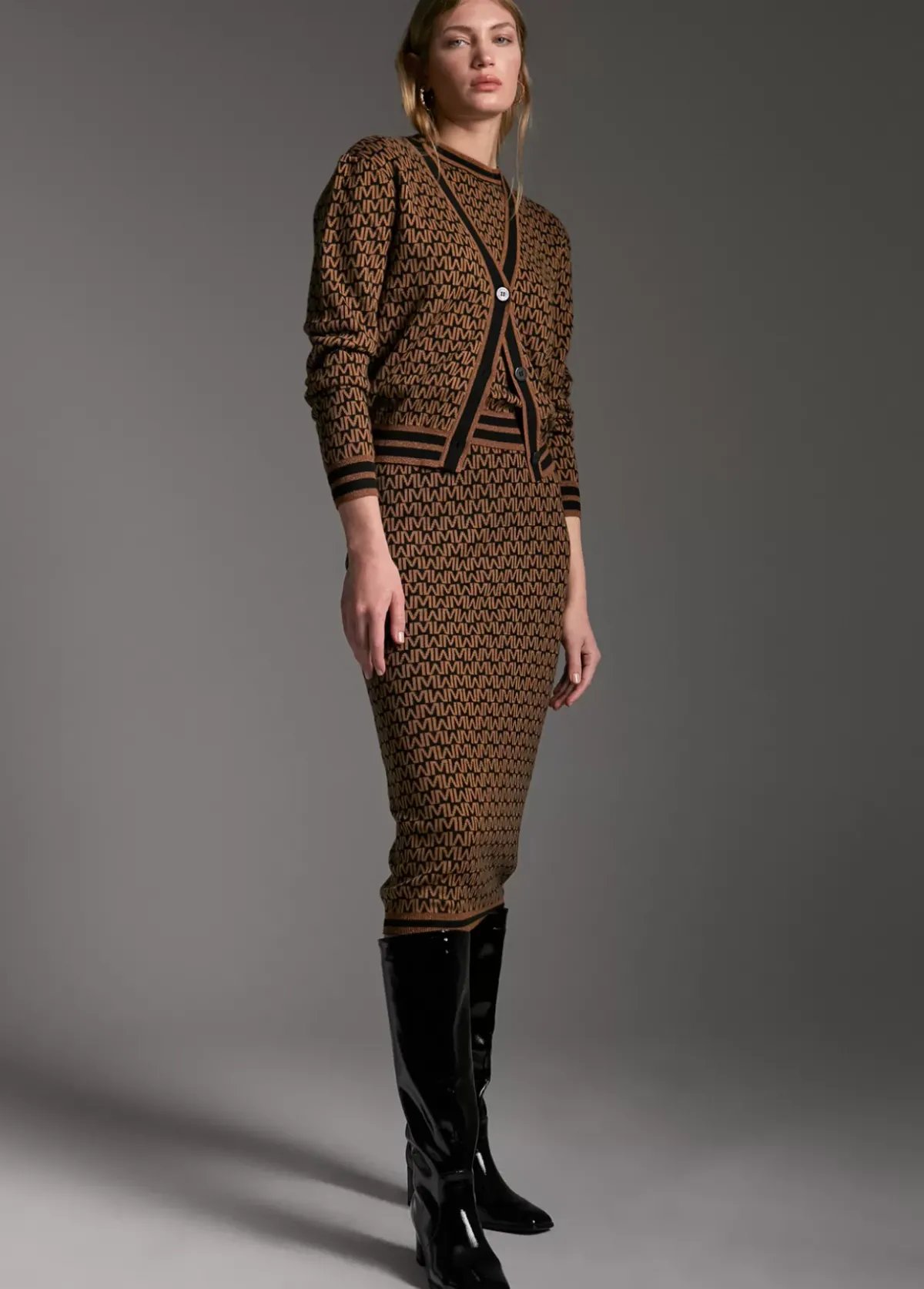 New Cárdigan monograma Punto