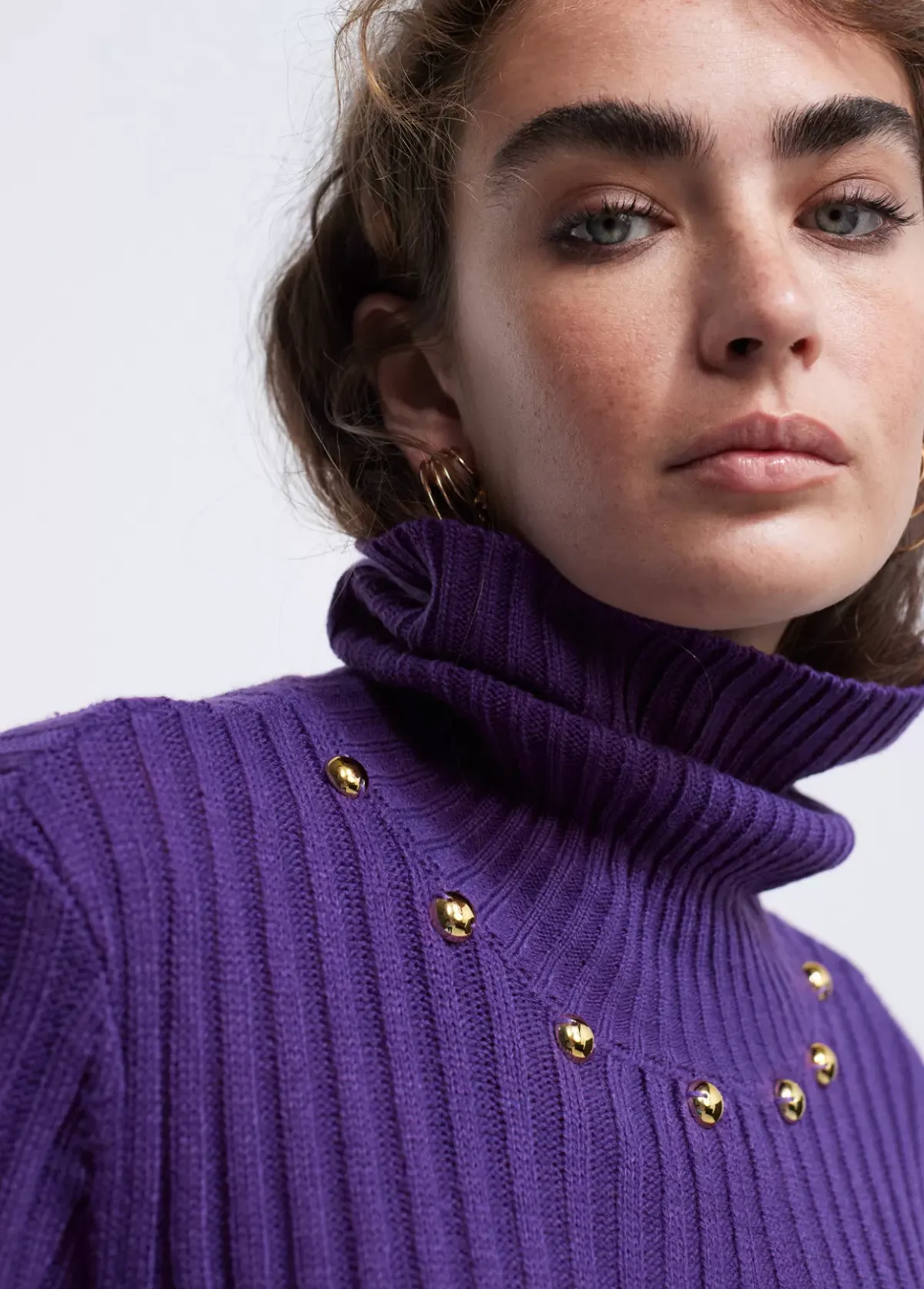 Sale Jersey cuello alto con tachas Punto