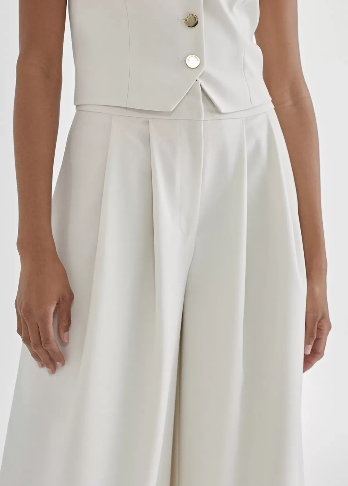 Online Pantalón ancho y fluído Pantalones