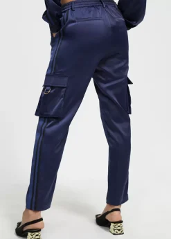 Pantalón cargo satinado Pantalones