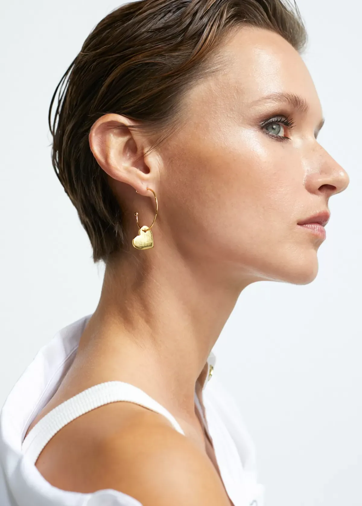 Outlet Pendientes aro con corazón Pendientes