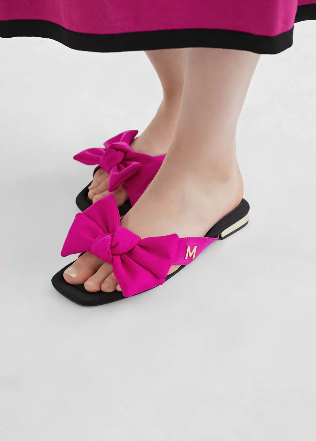 New Sandalia plana con lazo Calzado