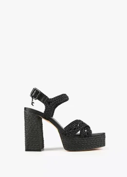 Sandalia plataforma y efecto crochet Calzado