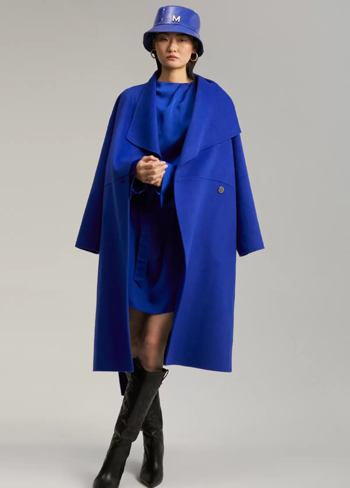 Outlet Vestido corto satinado Vestidos Y Faldas