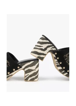 Discount Zueco suela zebra y logo dorado. Calzado